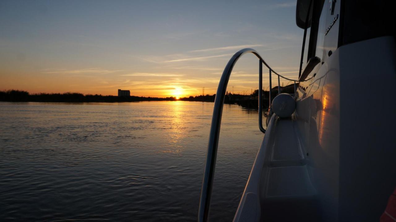 La Rochelle Sur L'Eau Hotel ภายนอก รูปภาพ